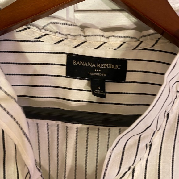 Banana Republic Striped Sleeveless Blouse - Picture 3 of 9